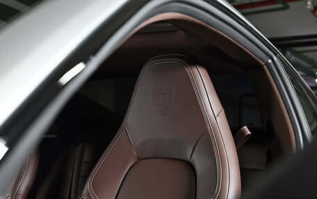 Porsche 911, 2021 год, 16 000 000 рублей, 12 фотография