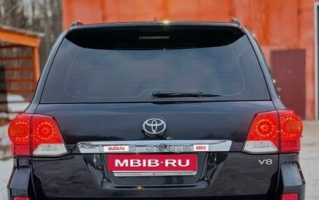 Toyota Land Cruiser 200, 2014 год, 3 200 000 рублей, 2 фотография