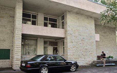 Mercedes-Benz W124, 1992 год, 6 990 000 рублей, 2 фотография