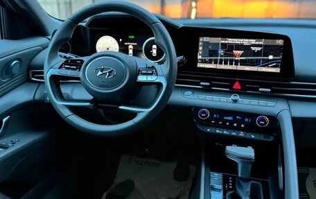 Hyundai Elantra, 2022 год, 1 660 000 рублей, 10 фотография