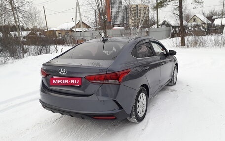 Hyundai Solaris II рестайлинг, 2021 год, 1 400 000 рублей, 4 фотография