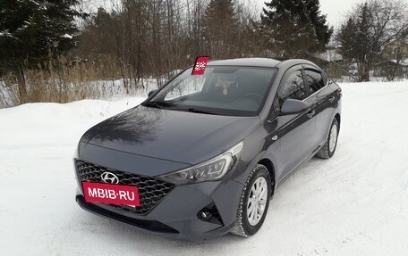 Hyundai Solaris II рестайлинг, 2021 год, 1 400 000 рублей, 5 фотография