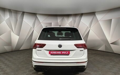 Volkswagen Tiguan II, 2019 год, 2 643 000 рублей, 8 фотография