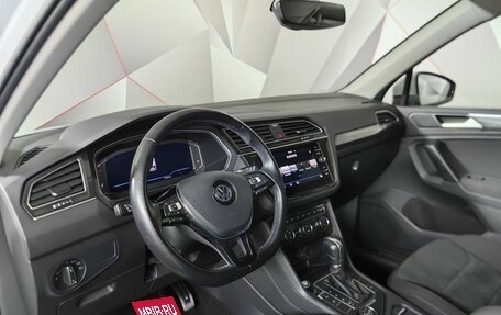 Volkswagen Tiguan II, 2019 год, 2 643 000 рублей, 18 фотография