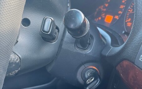 Toyota Avensis III рестайлинг, 2005 год, 600 000 рублей, 9 фотография