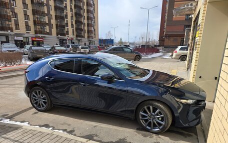 Mazda 3, 2021 год, 2 100 000 рублей, 8 фотография