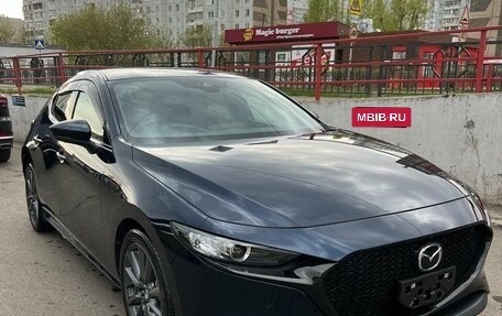 Mazda 3, 2021 год, 2 100 000 рублей, 6 фотография