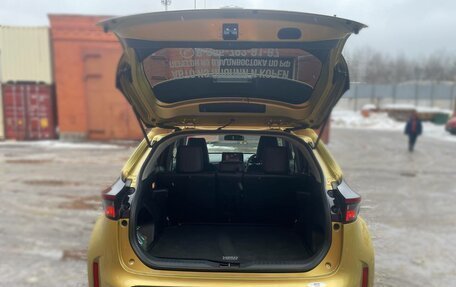 Toyota Yaris Cross, 2021 год, 1 930 000 рублей, 9 фотография