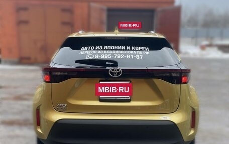 Toyota Yaris Cross, 2021 год, 1 930 000 рублей, 6 фотография