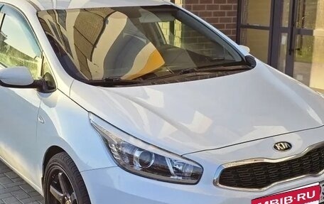 KIA cee'd III, 2016 год, 1 240 000 рублей, 2 фотография