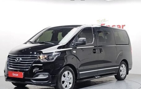 Hyundai Grand Starex Grand Starex I рестайлинг 2, 2020 год, 2 757 000 рублей, 1 фотография