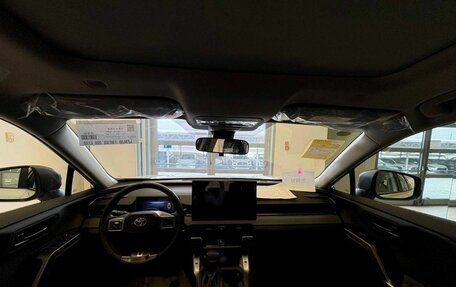Toyota RAV4, 2025 год, 4 980 000 рублей, 11 фотография