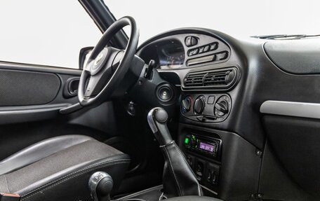 Chevrolet Niva I рестайлинг, 2016 год, 958 000 рублей, 32 фотография