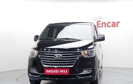 Hyundai Grand Starex Grand Starex I рестайлинг 2, 2020 год, 2 757 000 рублей, 3 фотография