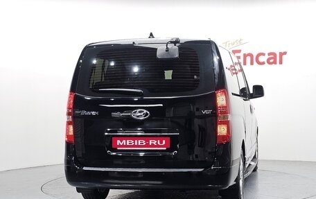 Hyundai Grand Starex Grand Starex I рестайлинг 2, 2020 год, 2 757 000 рублей, 4 фотография