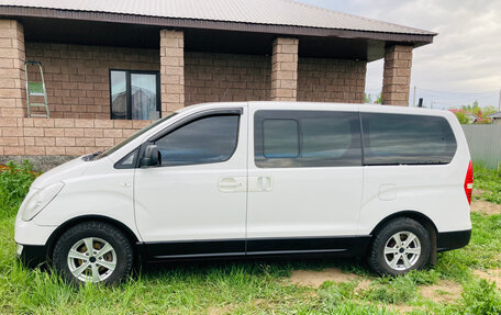 Hyundai H-1 II рестайлинг, 2012 год, 1 690 000 рублей, 5 фотография