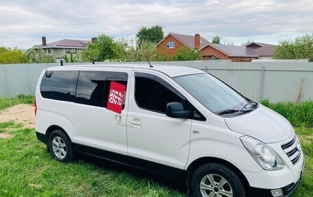 Hyundai H-1 II рестайлинг, 2012 год, 1 690 000 рублей, 4 фотография