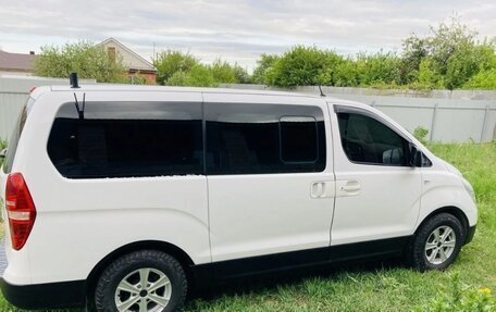 Hyundai H-1 II рестайлинг, 2012 год, 1 690 000 рублей, 9 фотография