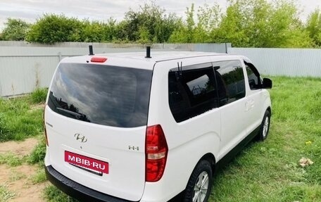 Hyundai H-1 II рестайлинг, 2012 год, 1 690 000 рублей, 7 фотография