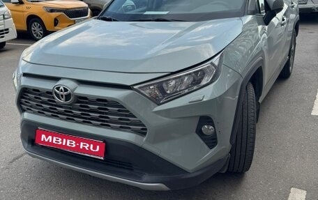 Toyota RAV4, 2020 год, 2 950 000 рублей, 1 фотография