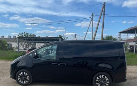 Hyundai Staria, 2023 год, 5 250 000 рублей, 3 фотография