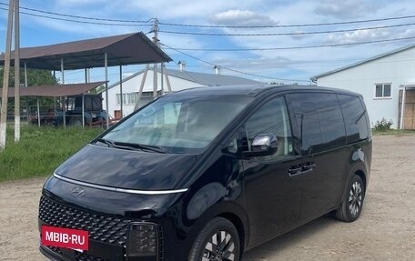 Hyundai Staria, 2023 год, 5 250 000 рублей, 2 фотография