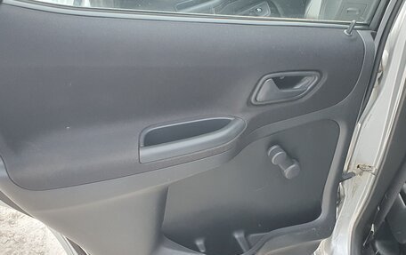 Suzuki Ignis II (HR), 2005 год, 950 000 рублей, 8 фотография