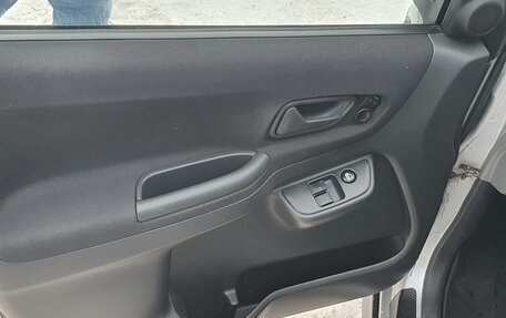 Suzuki Ignis II (HR), 2005 год, 950 000 рублей, 5 фотография