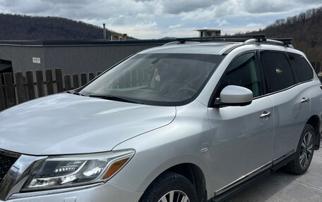 Nissan Pathfinder, 2014 год, 1 800 000 рублей, 2 фотография