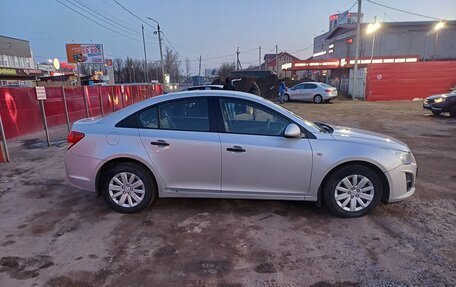 Chevrolet Cruze II, 2013 год, 600 000 рублей, 3 фотография
