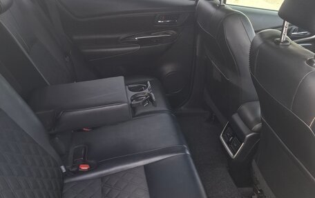 Toyota Harrier, 2020 год, 2 970 000 рублей, 18 фотография