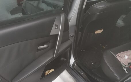 BMW 5 серия, 2005 год, 900 000 рублей, 3 фотография