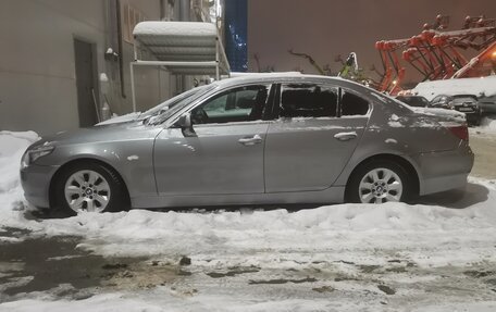 BMW 5 серия, 2005 год, 900 000 рублей, 12 фотография