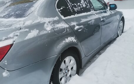 BMW 5 серия, 2005 год, 900 000 рублей, 13 фотография