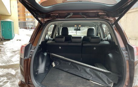 Toyota RAV4, 2016 год, 2 500 000 рублей, 9 фотография