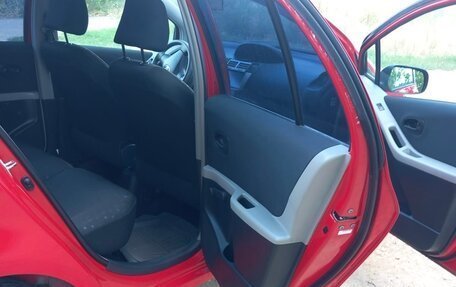 Toyota Yaris III рестайлинг, 2008 год, 570 000 рублей, 4 фотография