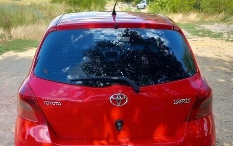 Toyota Yaris III рестайлинг, 2008 год, 570 000 рублей, 3 фотография