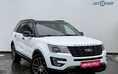 Ford Explorer VI, 2017 год, 3 080 000 рублей, 3 фотография