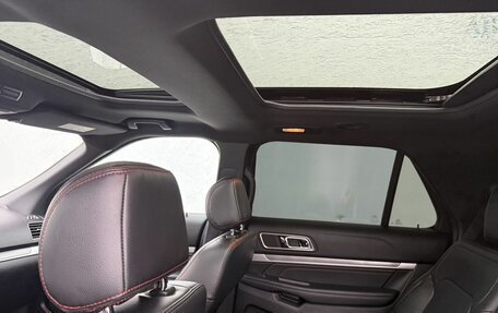 Ford Explorer VI, 2017 год, 3 080 000 рублей, 14 фотография