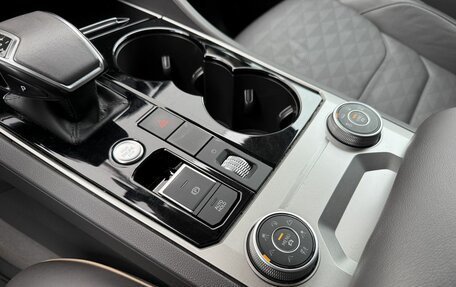 Volkswagen Touareg III, 2019 год, 4 630 000 рублей, 12 фотография