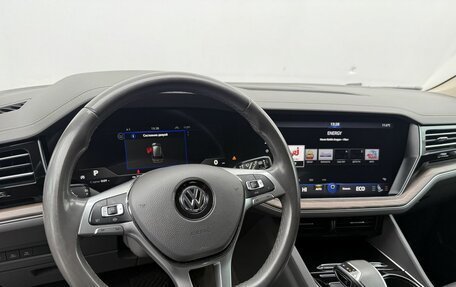 Volkswagen Touareg III, 2019 год, 4 630 000 рублей, 15 фотография