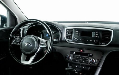 KIA Sportage IV рестайлинг, 2020 год, 2 320 000 рублей, 13 фотография