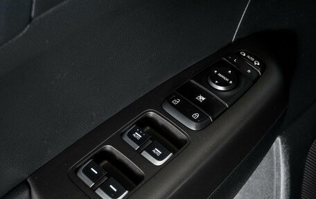 KIA Sportage IV рестайлинг, 2020 год, 2 320 000 рублей, 16 фотография