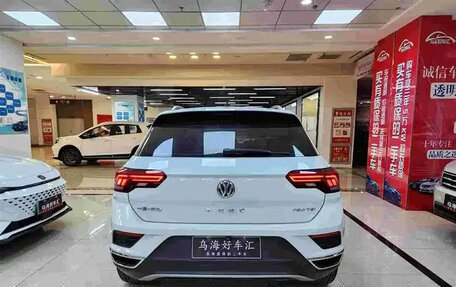 Volkswagen T-Roc I, 2022 год, 1 895 000 рублей, 6 фотография