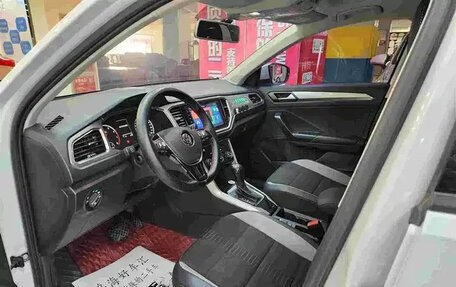 Volkswagen T-Roc I, 2022 год, 1 895 000 рублей, 8 фотография