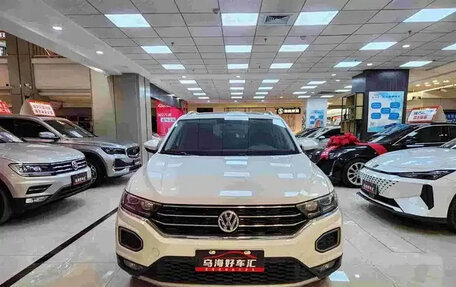 Volkswagen T-Roc I, 2022 год, 1 895 000 рублей, 5 фотография