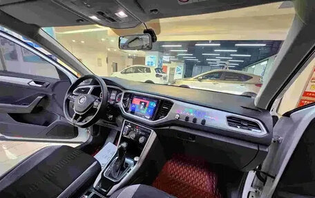 Volkswagen T-Roc I, 2022 год, 1 895 000 рублей, 10 фотография