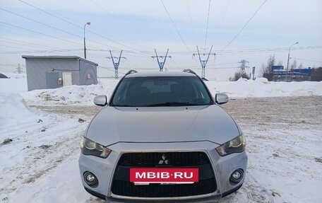 Mitsubishi Outlander III рестайлинг 3, 2011 год, 850 000 рублей, 3 фотография
