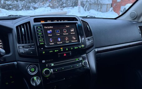 Toyota Land Cruiser 200, 2014 год, 3 450 000 рублей, 33 фотография