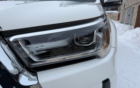 Toyota Hilux VIII, 2021 год, 4 490 000 рублей, 8 фотография
